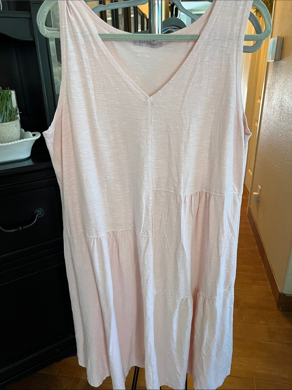 cut loose Soft Pale Pink Sleeveless Tiered V-Neck Dress